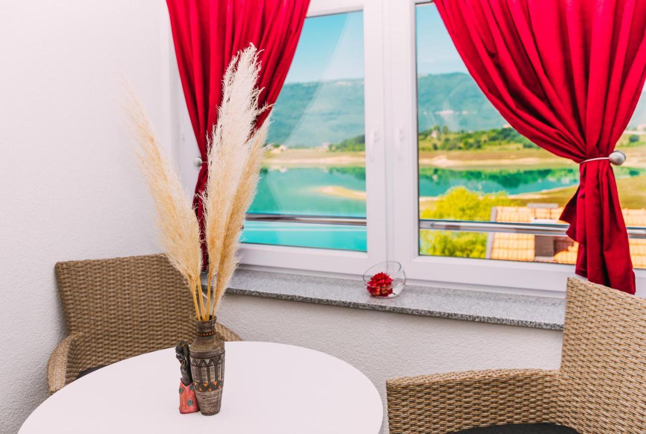 Apartmani Markesic Ramsko Jezero Prozor Exterior foto